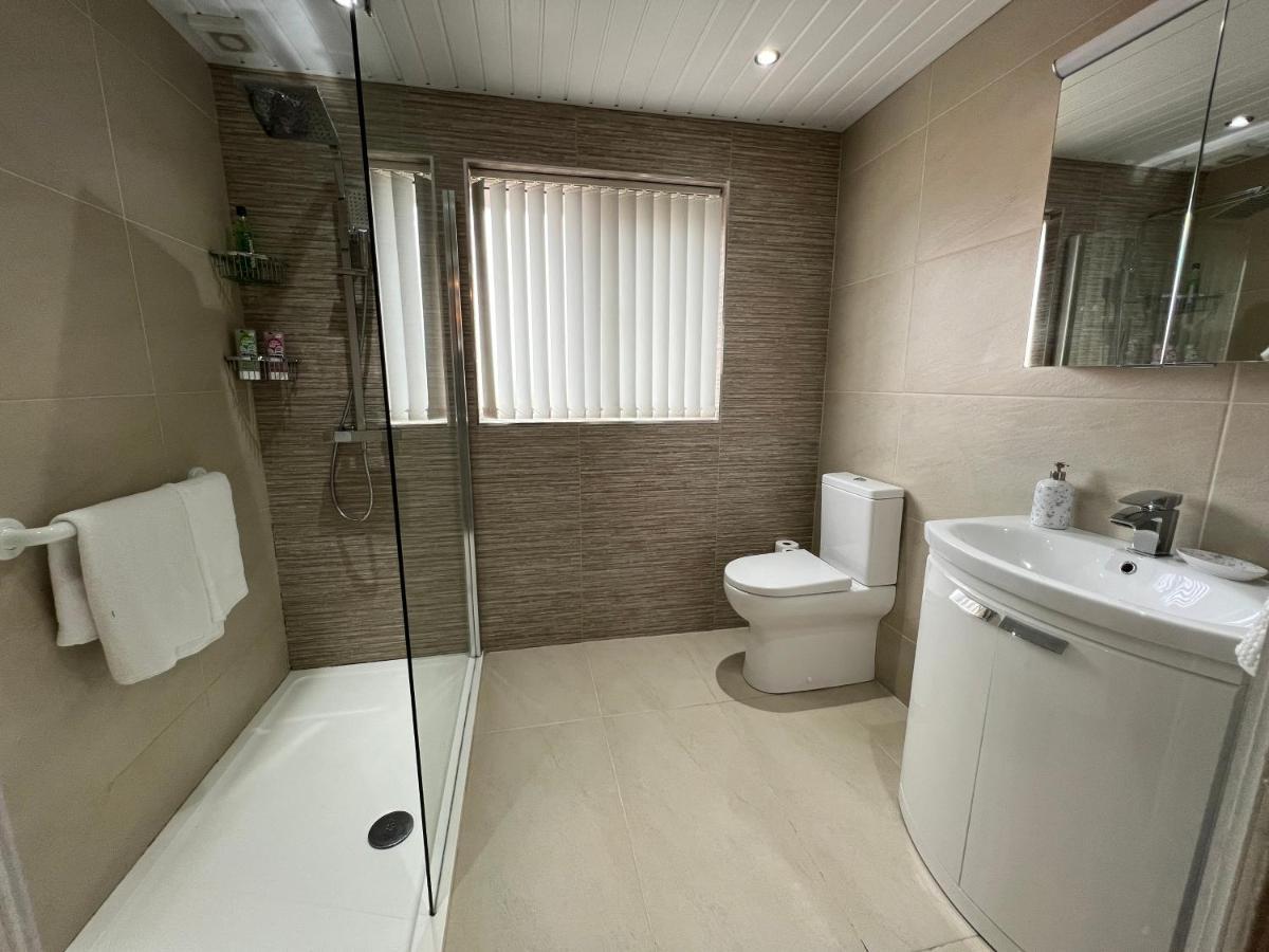 3 Bedroom House Near City Centre Белфаст Екстериор снимка